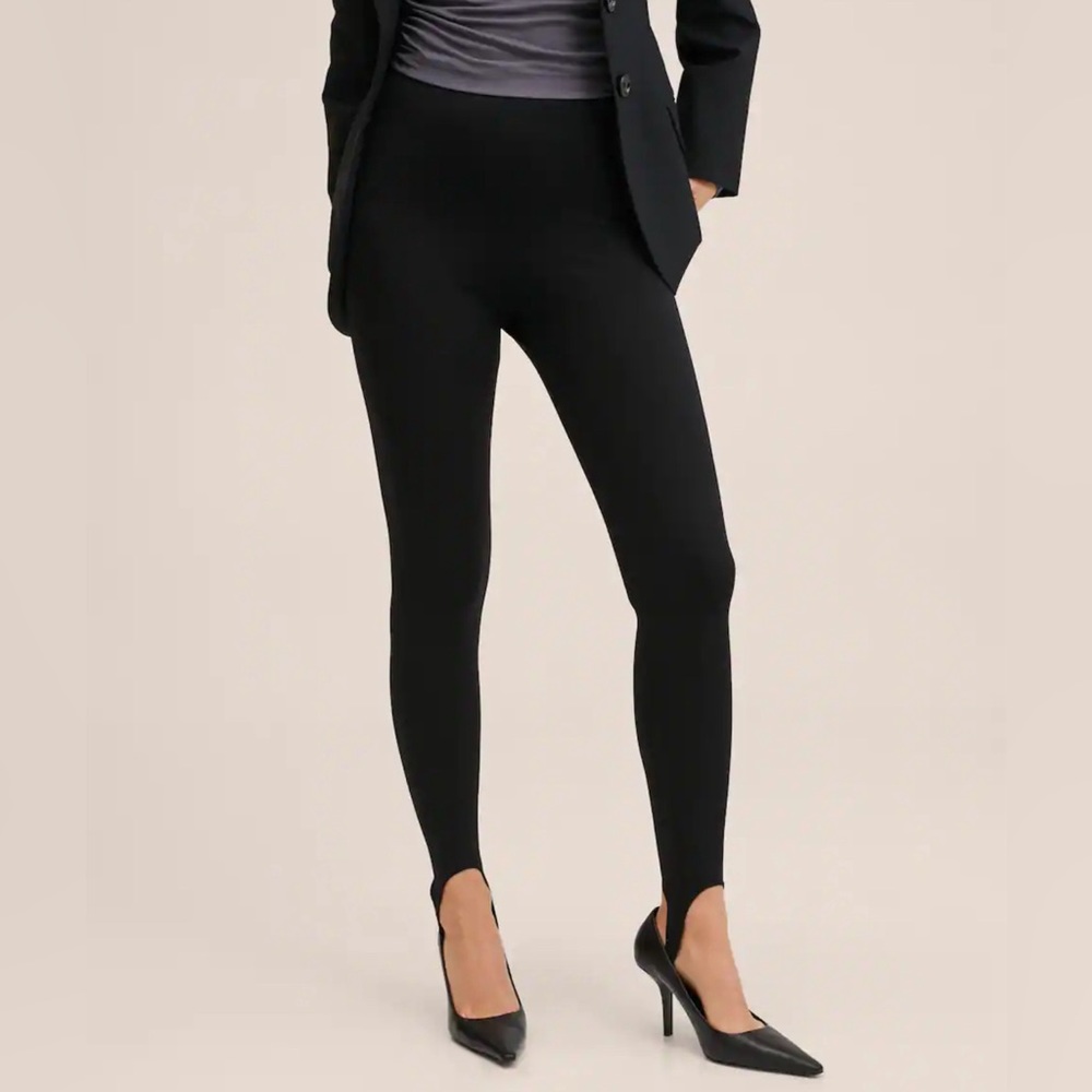 Mango black stirrup leggings in medium size